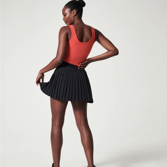 SPANX Get Moving 14” Pleated Skort - Picture 7 of 7